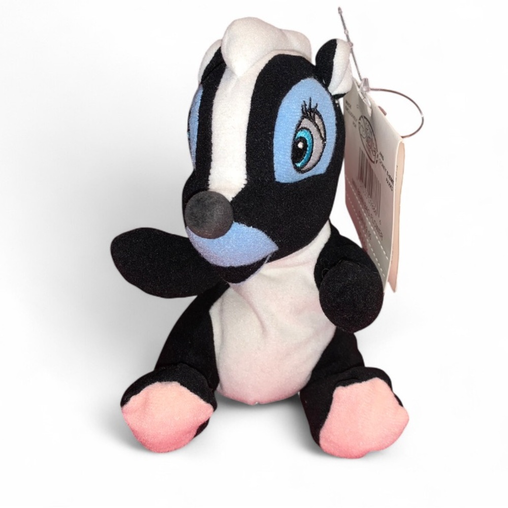 VTG “Flower” Skunk Bambi Disney Store Bean Bag Plush NWT     (T87)